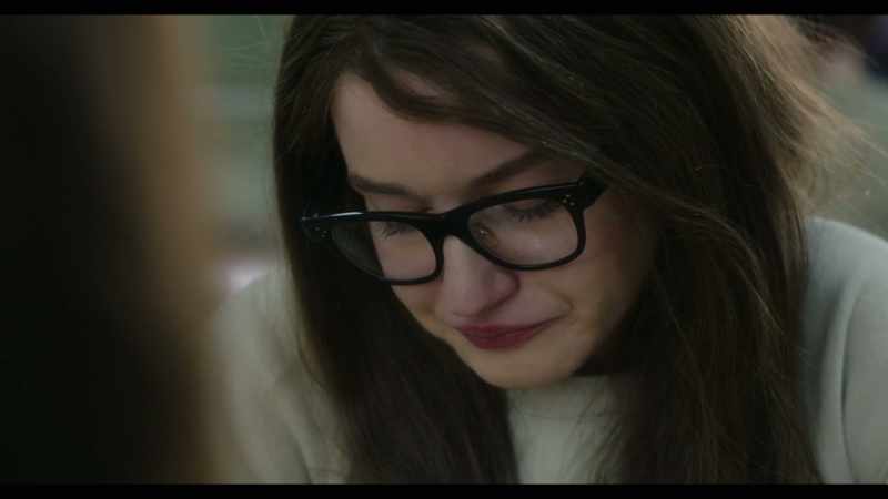 [sobs] Vivian? - Yes?