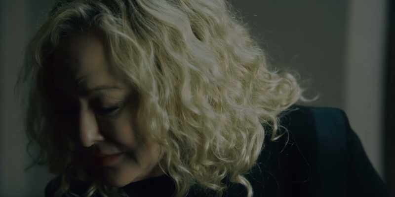 SOFIA: That's you? -Yeah. That's me
