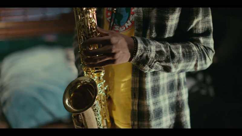 [soft jazz plays]