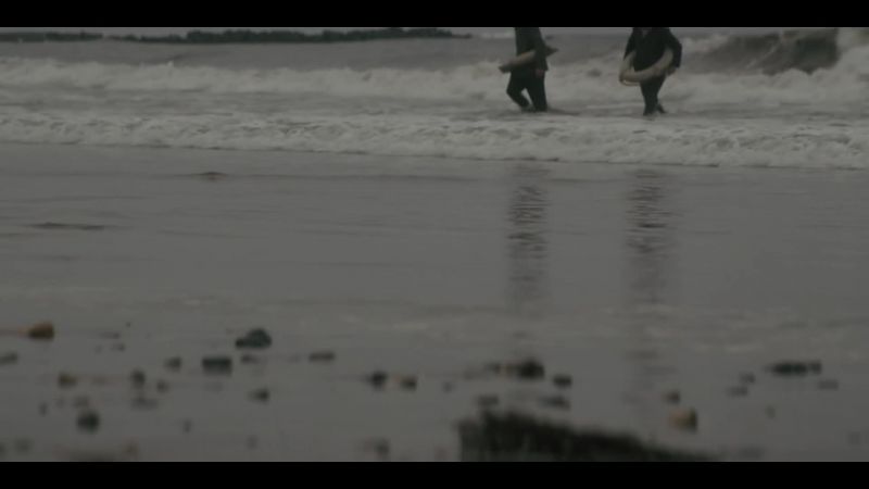 �� (SOFT MUSIC PLAYING) ♪ -(SEAGULLS SQUAWKING)