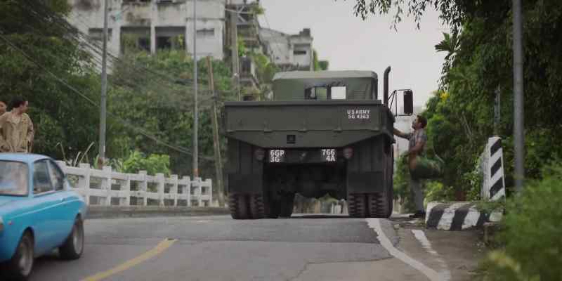 [soldier] Where you headed? - Uh, I'm trying to get to… Bien…