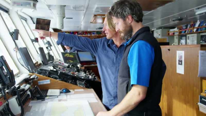 �� Some set sail to conquer ♪