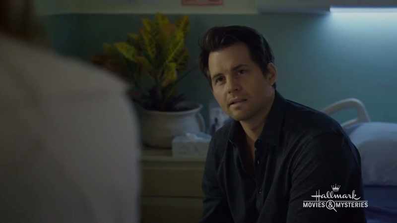 Someone... like you? - Yeah, me