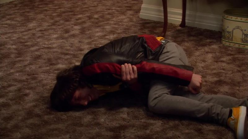 Son of a bitch! Ma, help!