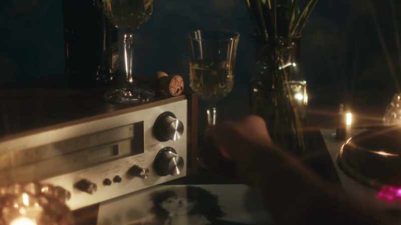 �� (SONG CONTINUES OVER RADIO) ♪