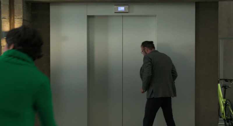 Sonja, we're here alone, hu? - Yes