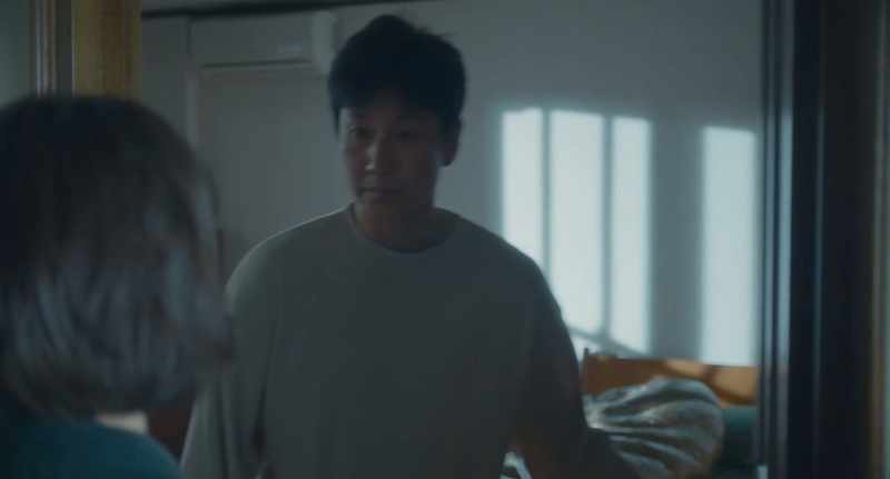 Soo-jin! I'm up. Open the door, please!