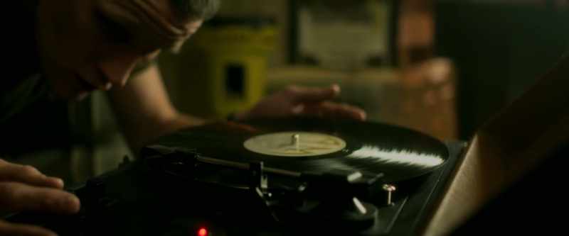 (♫ SOULFUL MUSIC PLAYING ♫)