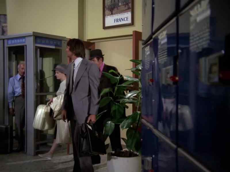 Southeastern Airways Flight 152 now arriving at Gate 14