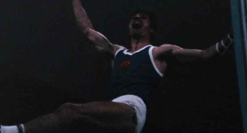 (spectators cheering)