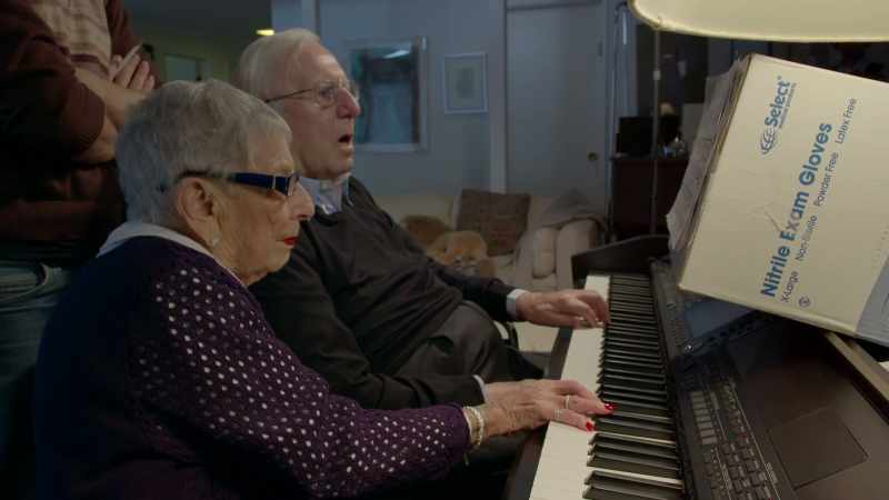 Spielberg: My mom and dad have a relationship today