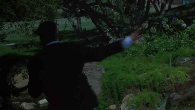 [splashing]