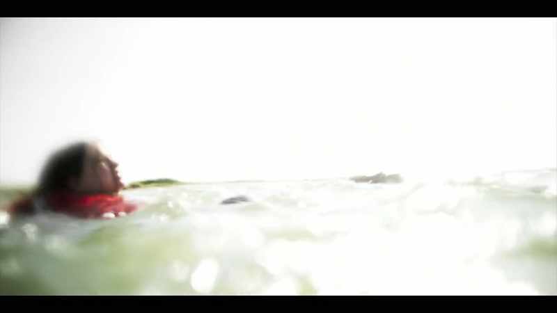 (splashing)