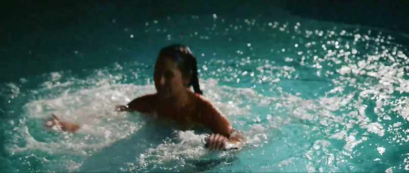 (splashing)