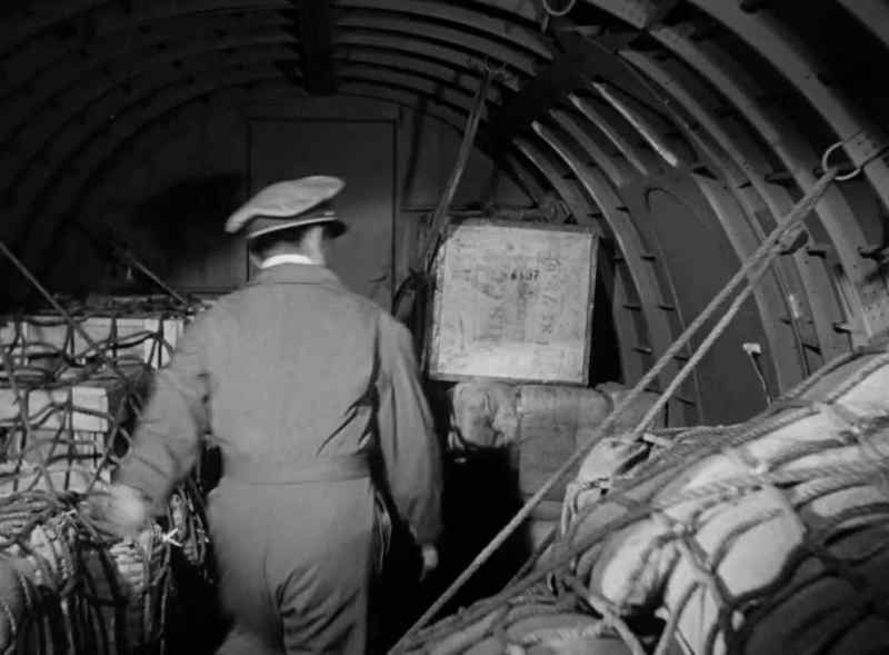 Starboard h. - Drop cargo