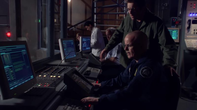 (Stargate alarm)