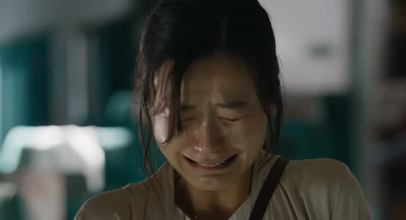 Stay back, Sung-Gyeong