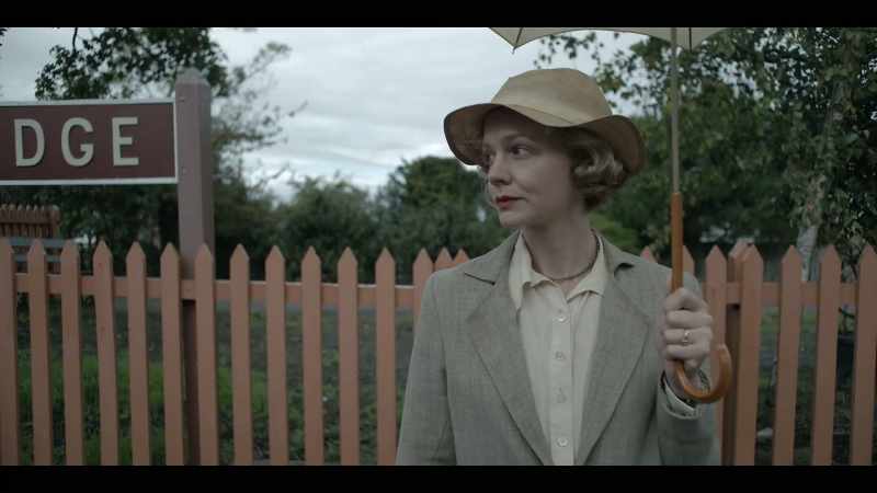 [steam engine approaching] -[Robert] Oh, she's gone to London