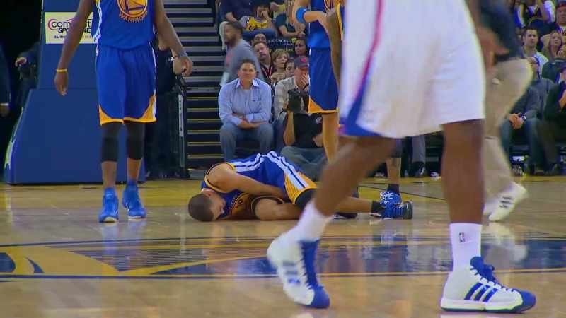 Steph is hurt. Steph Curry is hurt
