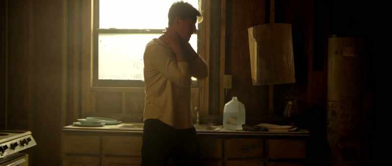 [Steve grunting]