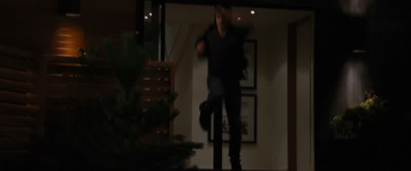 Stop! It's over! If you kill her, you kill me