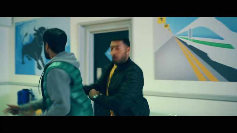 �Stop throwing my stuff! ‐(BOTH SCREAM)