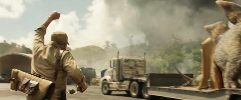 Stop that truck! Stop it!