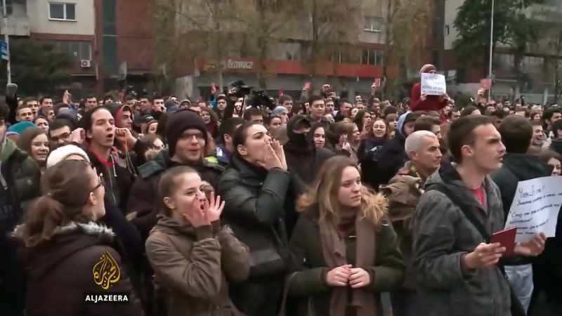 Students must wake up to the problems in civil society!