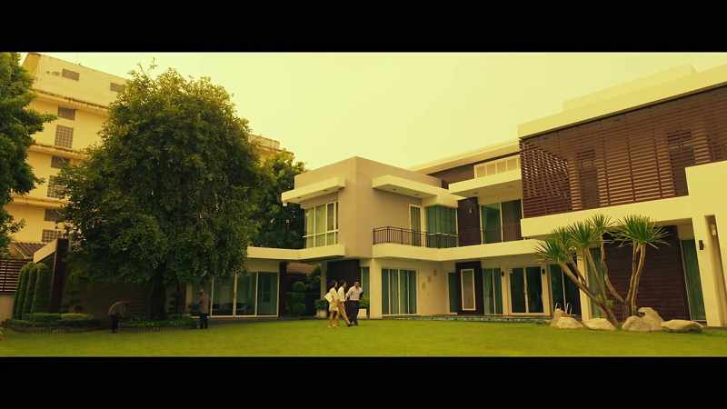 Such a high class house is suitable for two people