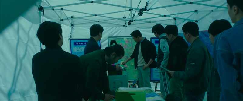 Sung-jin, take 10 men with you