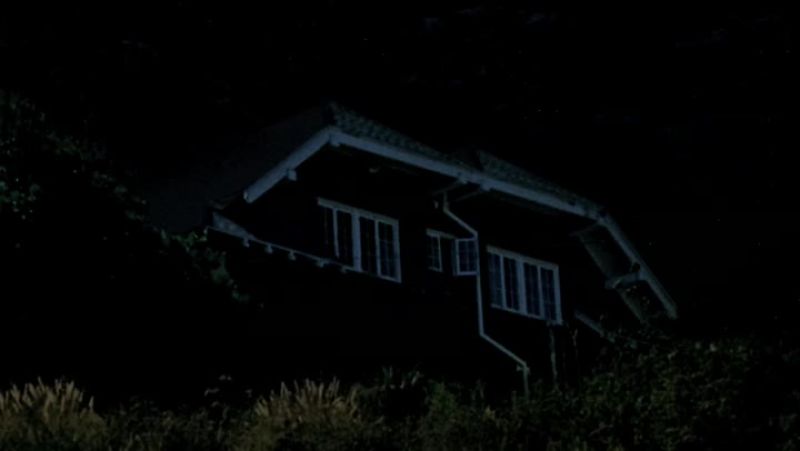 Sure looks like a haunted house