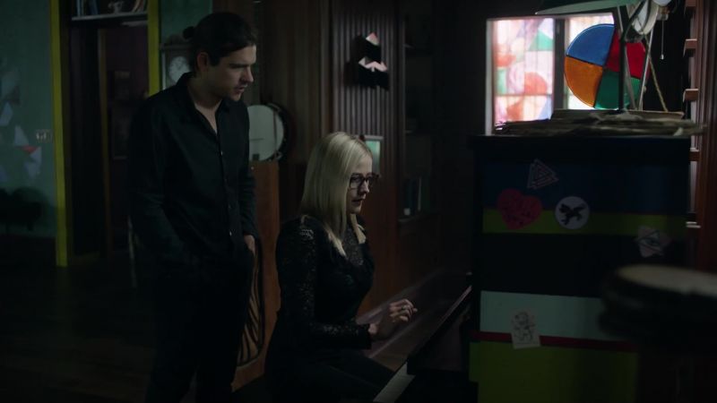 Sure you're playing it right? - Yes, I'm sure