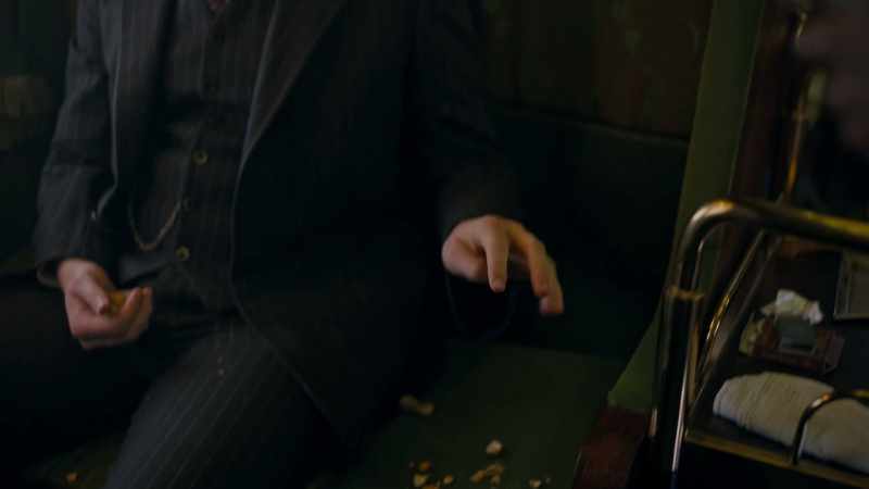 (suspenseful jazz music)