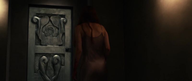 (SUSPENSEFUL MUSIC PLAYING)