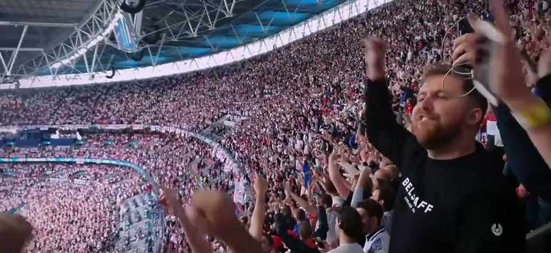 �� Sweet Caroline ♪