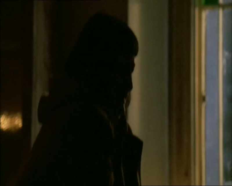 Switch on the lights. -No, you mustn't