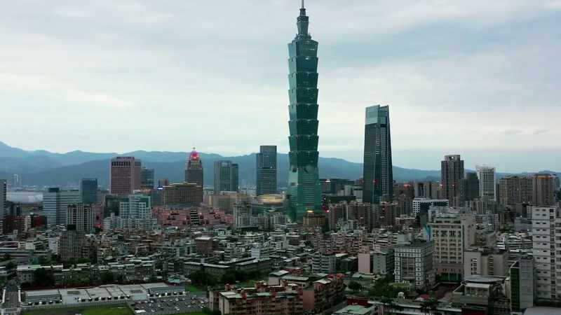 Taipei 101 has a damper system featuring