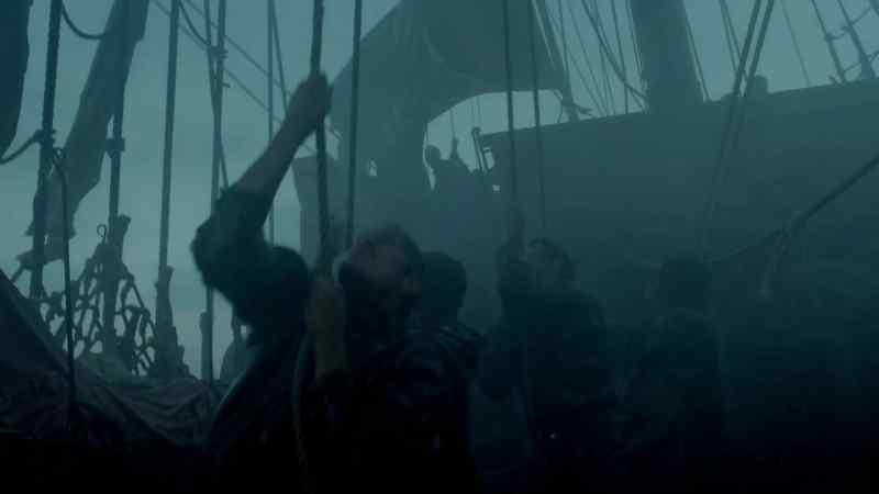 Take down the course and the topgallants now!