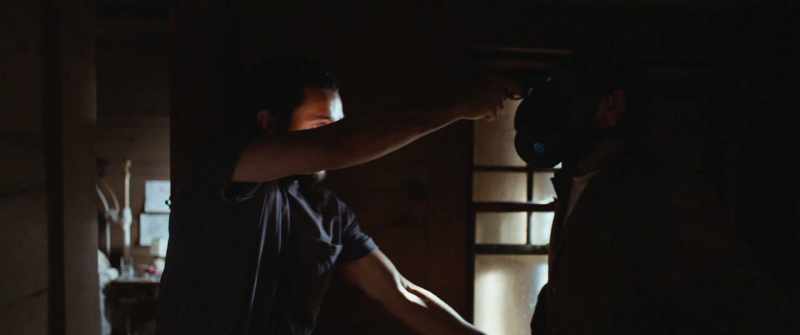 Take your hand off the gun. - Okay