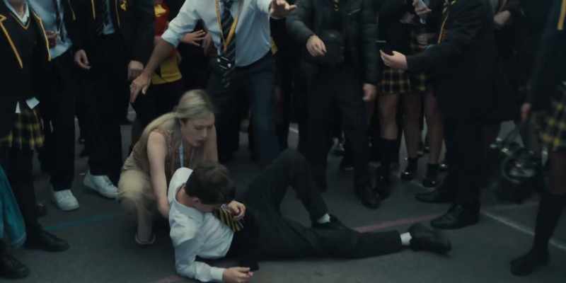 Take her to Mrs. Bailey! - Okay. Okay, sit up