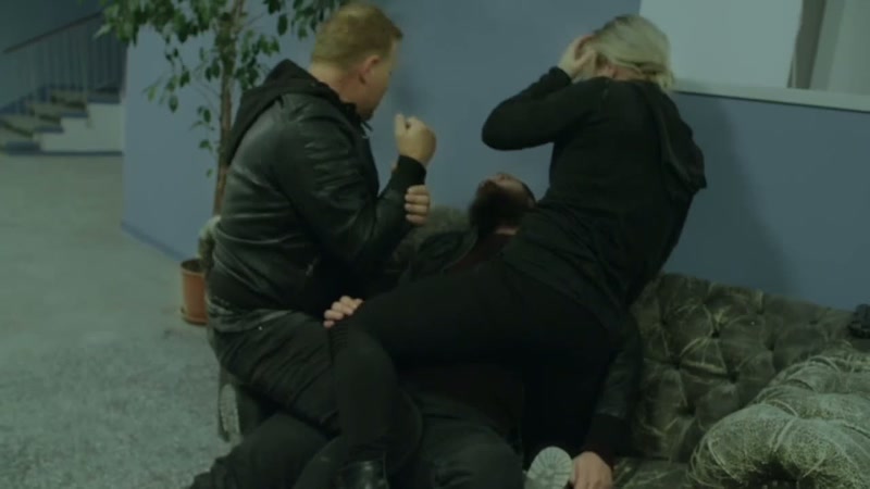 Take his leg