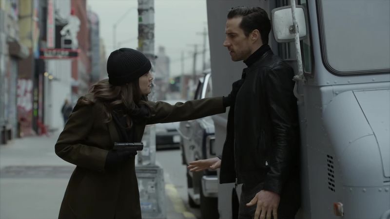 Talk to me. - Whoa, wait