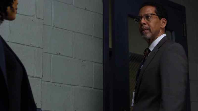Talking without authorization to a perp after he's already lawyered up?