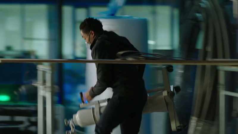 [ Taser crackles ]