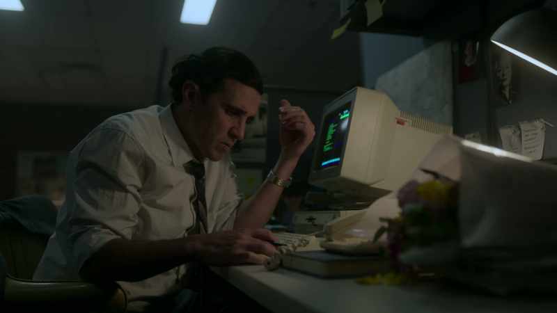 (telephone ringing)