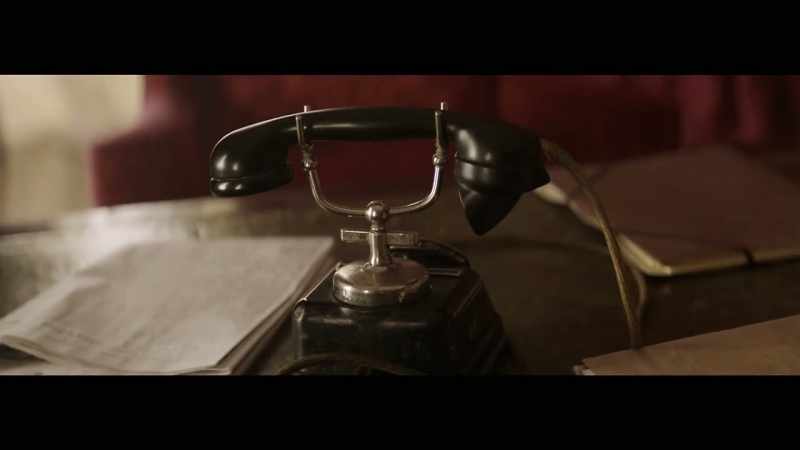 (telephone rings)