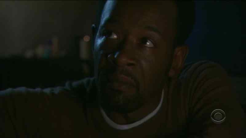 Tell her I'm home. --Yes, sir