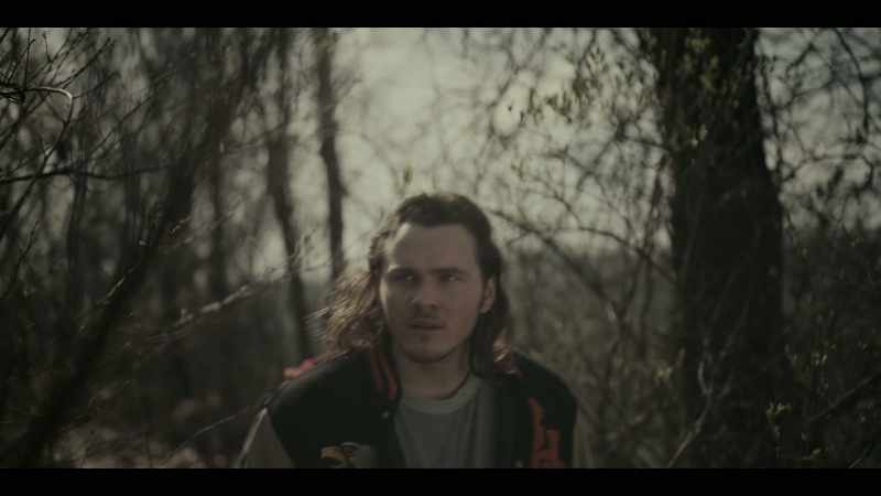 Tense, atmospheric music