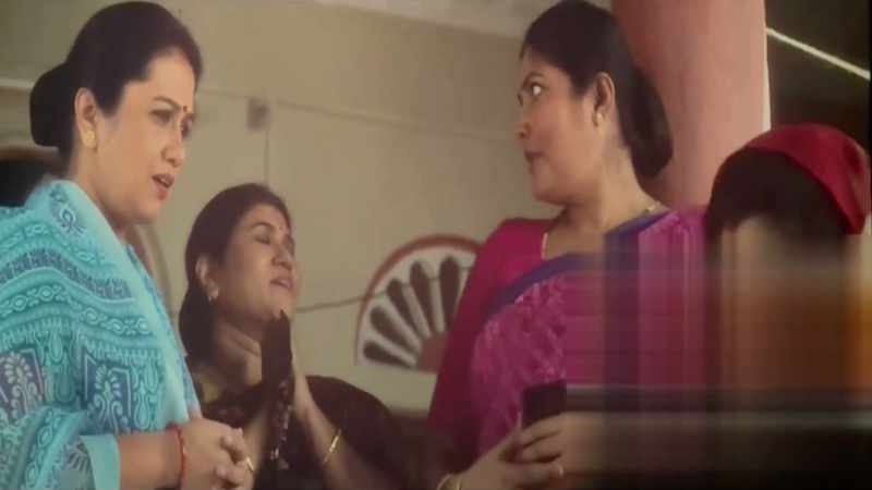 Thank God that Tanu isn't friends with Vivek!