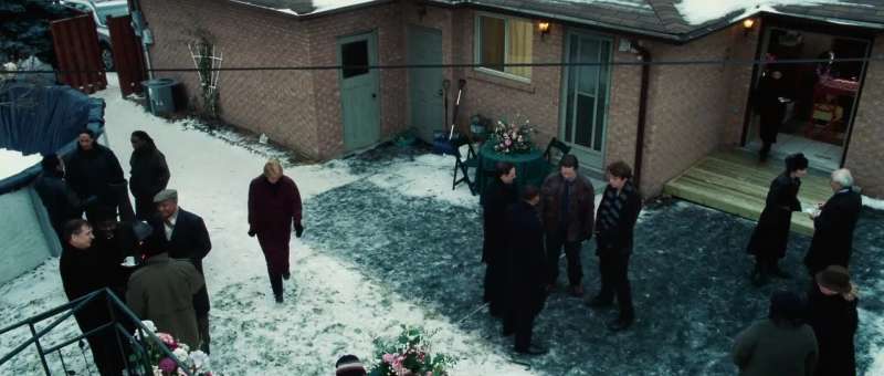 Mom would've been happy you made it to the serviceShit your mom would've been happy you made it back for her funeralI didn't come back for no funeral